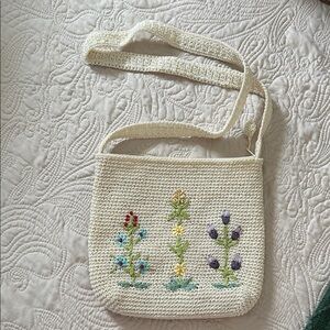 Cream Floral Embroidered Shoulder/Crossbody Bag